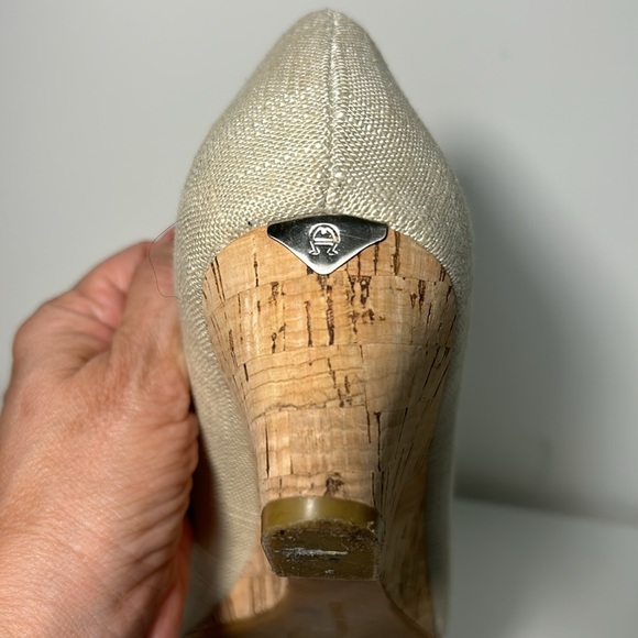 VINTAGE ETIENNE AIGNER CORK WEDGE HEEL BEIGE SIZE 8.5 METAL LOGO - Picture 7 of 12